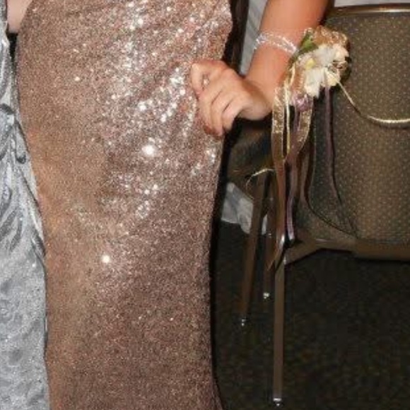 Tony Bowls prom gown - Picture 7 of 7